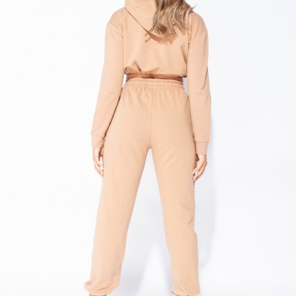 Camel Cropped Hoodie & Jogger Lounge Set - Picture 4 of 5